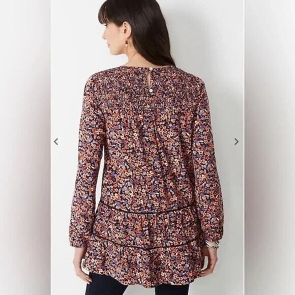 J.JILL Floral Printed Tiered Tunic Size XS Navy Blue Exuberant Floral - Picture 4 of 8
